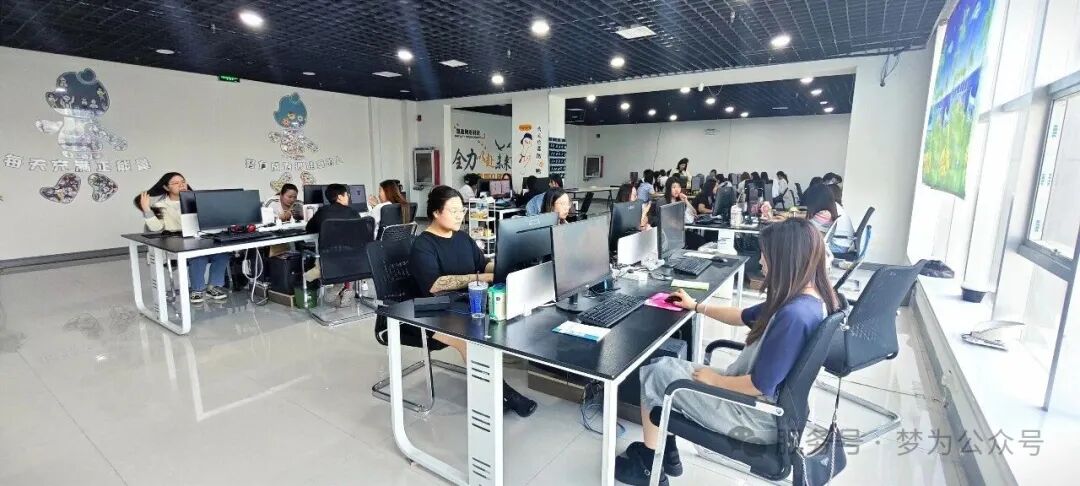 为什么越来越多企业，选择外包客服？